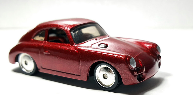 Illustration for article titled A crimson Porsche